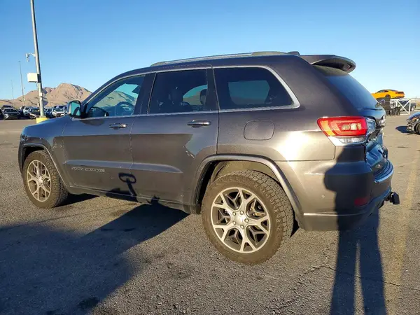 1C4RJFBG9JC384331 2018 JEEP GRAND CHEROKEE - Image 2