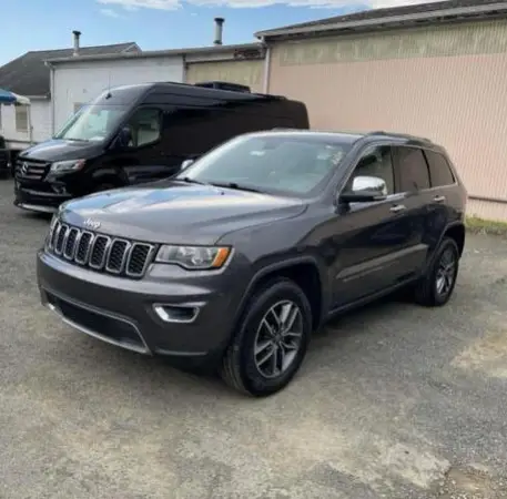1C4RJFBG9JC441062 2018 JEEP GRAND CHEROKEE - Image 2