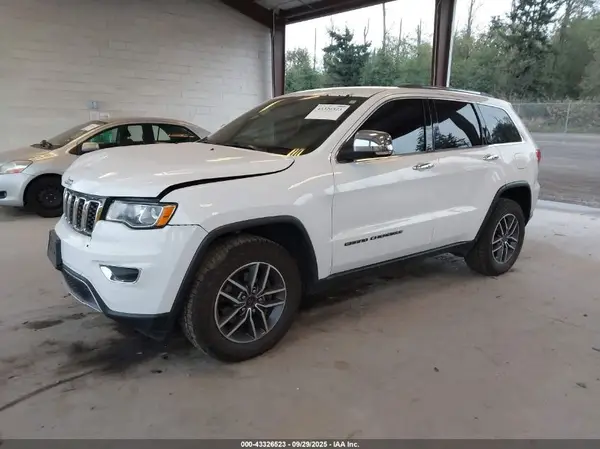1C4RJFBG9KC745901 2019 JEEP GRAND CHEROKEE - Image 2