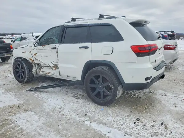 1C4RJFBG9KC760785 2019 JEEP GRAND CHEROKEE - Image 2