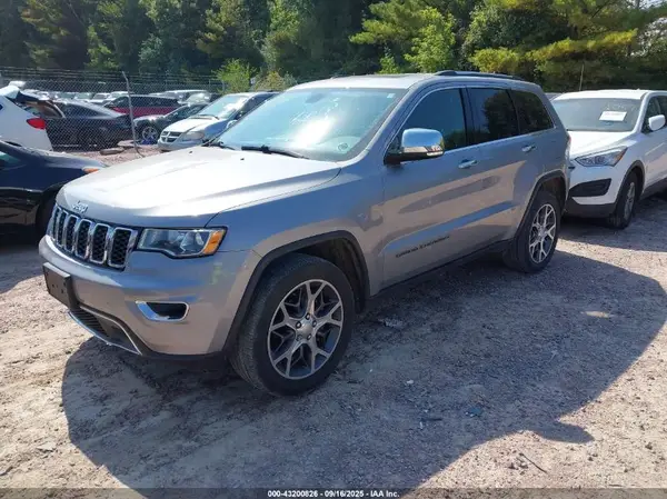 1C4RJFBG9LC240572 2020 JEEP GRAND CHEROKEE - Image 2