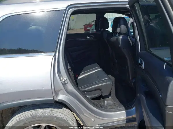 1C4RJFBG9LC240572 2020 JEEP GRAND CHEROKEE - Image 8
