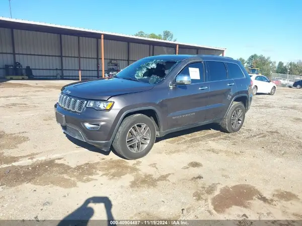 1C4RJFBGXHC677858 2017 JEEP GRAND CHEROKEE - Image 2