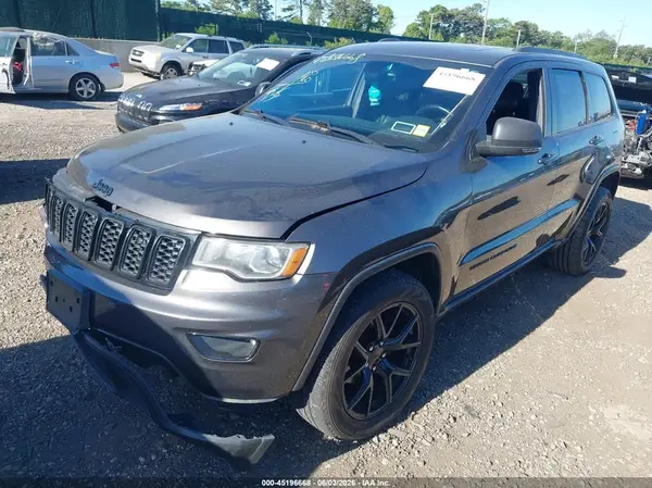 1C4RJFBGXHC694983 2017 JEEP GRAND CHEROKEE - Image 2
