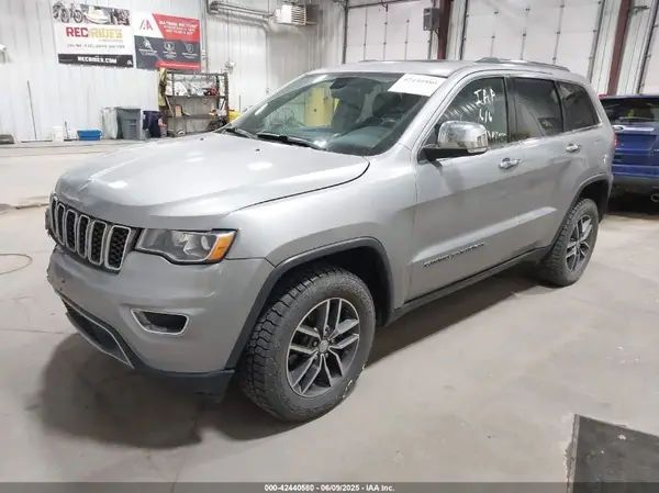 1C4RJFBGXHC704962 2017 JEEP GRAND CHEROKEE - Image 2