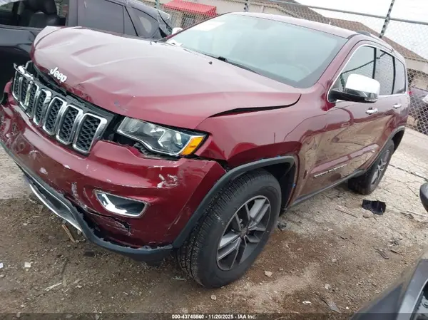 1C4RJFBGXHC761520 2017 JEEP GRAND CHEROKEE - Image 2