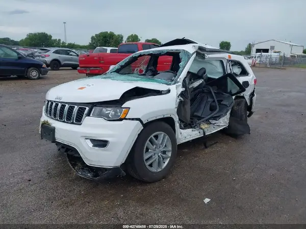 1C4RJFBGXHC807749 2017 JEEP GRAND CHEROKEE - Image 2
