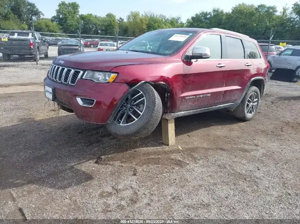 1C4RJFBGXHC811607 2017 JEEP GRAND CHEROKEE - Image 2