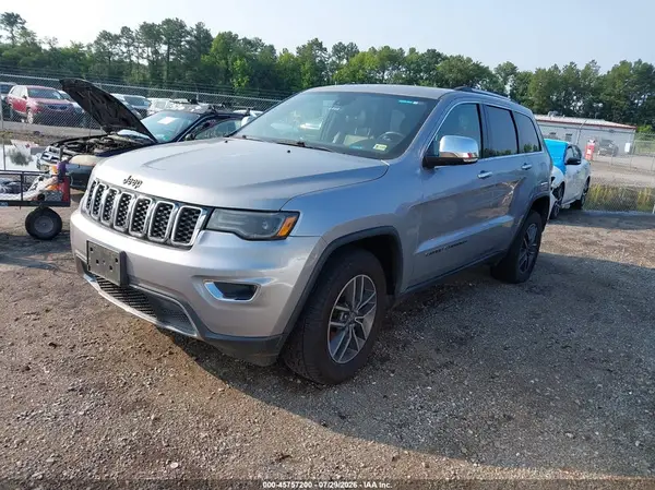 1C4RJFBGXHC921945 2017 JEEP GRAND CHEROKEE - Image 2