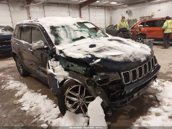 1C4RJFBGXHC924652 2017 JEEP GRAND CHEROKEE