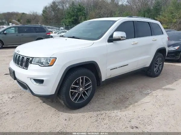 1C4RJFBGXJC208257 2018 JEEP GRAND CHEROKEE - Image 2
