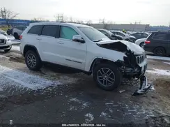 1C4RJFBGXJC421452 2018 JEEP GRAND CHEROKEE