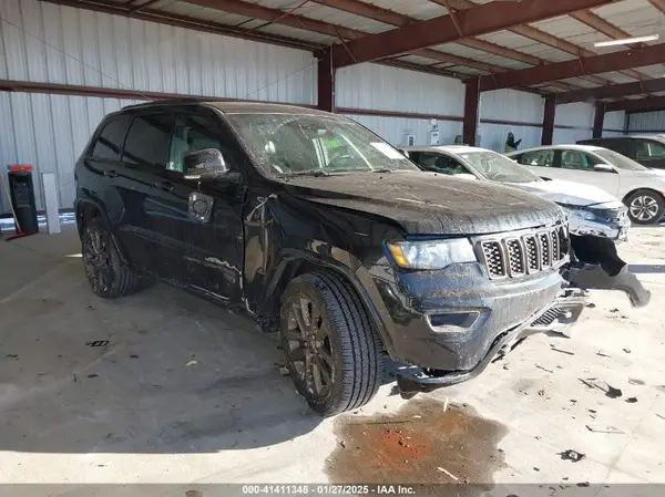 1C4RJFBT0HC640072 2017 JEEP GRAND CHEROKEE - Image 1
