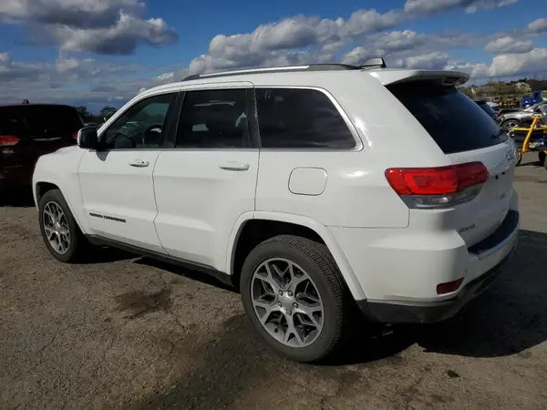 1C4RJFBT3JC260049 2018 JEEP GRAND CHEROKEE - Image 2