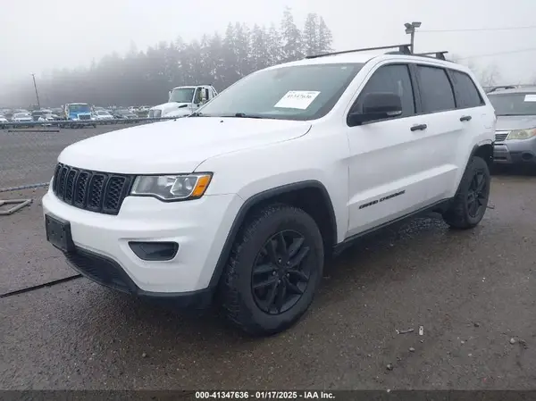 1C4RJFBT3JC389652 2018 JEEP GRAND CHEROKEE - Image 2