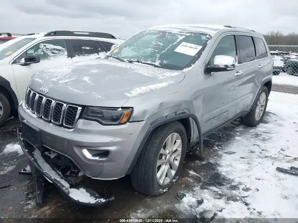 1C4RJFBT4HC843787 2017 JEEP GRAND CHEROKEE - Image 2