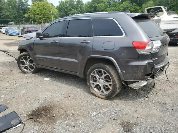 1C4RJFBT5JC258626 2018 JEEP GRAND CHEROKEE - Image 2