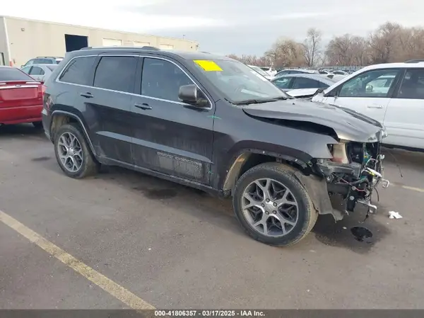 1C4RJFBT6JC152153 2018 JEEP GRAND CHEROKEE - Image 1