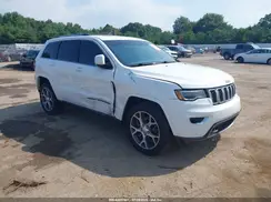 1C4RJFBT6JC211573 2018 JEEP GRAND CHEROKEE