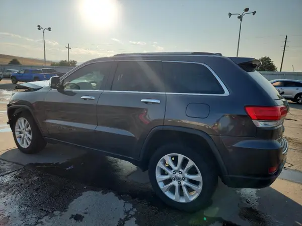 1C4RJFBT7HC756384 2017 JEEP GRAND CHEROKEE - Image 2