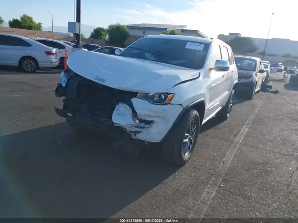 1C4RJFBT8HC818357 2017 JEEP GRAND CHEROKEE - Image 2