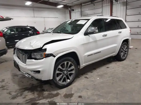 1C4RJFCG3HC696038 2017 JEEP GRAND CHEROKEE - Image 2