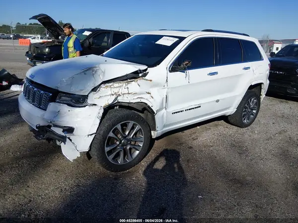1C4RJFCG4HC867069 2017 JEEP GRAND CHEROKEE - Image 2