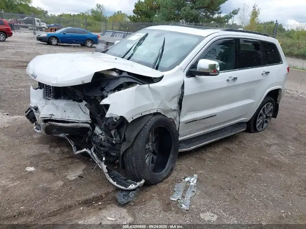 1C4RJFCG8HC663780 2017 JEEP GRAND CHEROKEE - Image 2