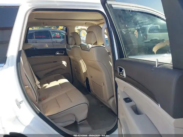 1C4RJFCG8HC712041 2017 JEEP GRAND CHEROKEE - Image 8