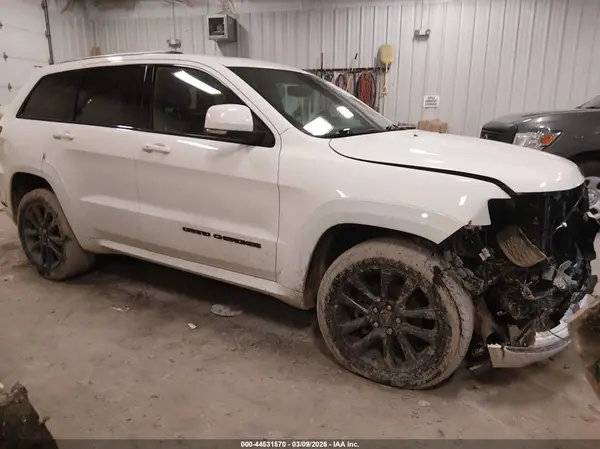 1C4RJFCGXJC185223 2018 JEEP GRAND CHEROKEE - Image 1