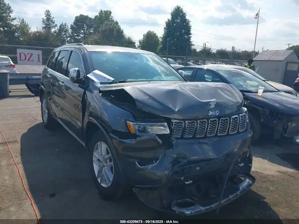 1C4RJFCT8HC677806 2017 JEEP GRAND CHEROKEE - Image 1