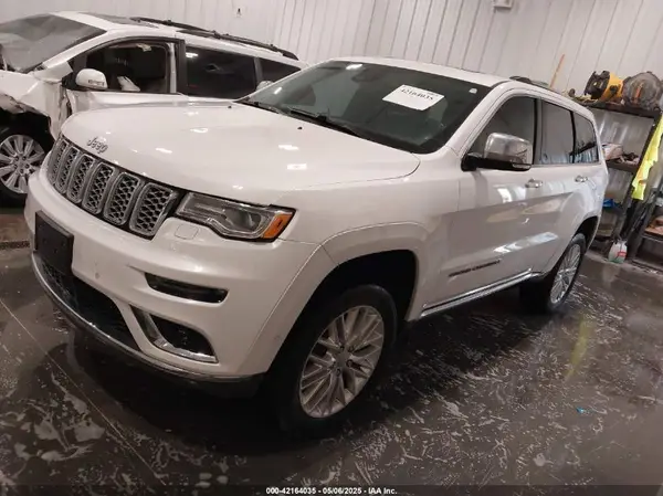 1C4RJFJG2HC689584 2017 JEEP GRAND CHEROKEE - Image 2