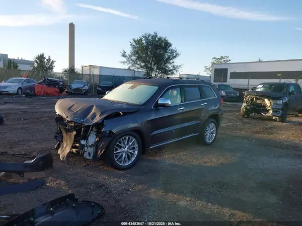 1C4RJFJG4JC274823 2018 JEEP GRAND CHEROKEE - Image 2