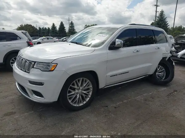 1C4RJFJG8HC864629 2017 JEEP GRAND CHEROKEE - Image 2