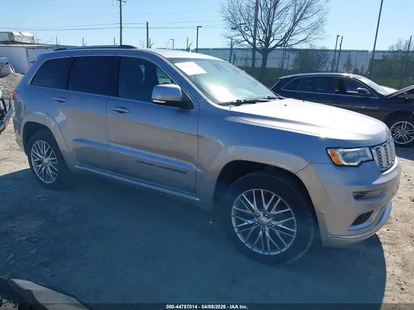 1C4RJFJG8JC389649 2018 JEEP GRAND CHEROKEE - Image 1