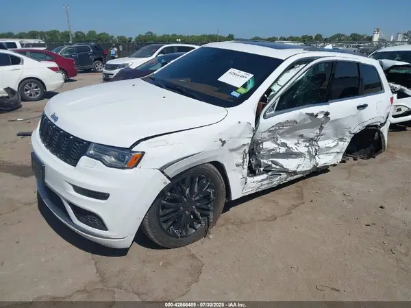 1C4RJFJG8JC410323 2018 JEEP GRAND CHEROKEE - Image 2