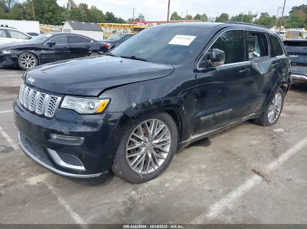 1C4RJFJT0HC784304 2017 JEEP GRAND CHEROKEE - Image 2