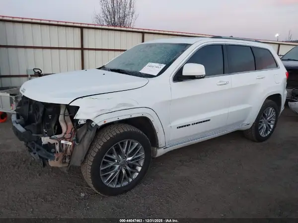 1C4RJFJT1HC674314 2017 JEEP GRAND CHEROKEE - Image 2