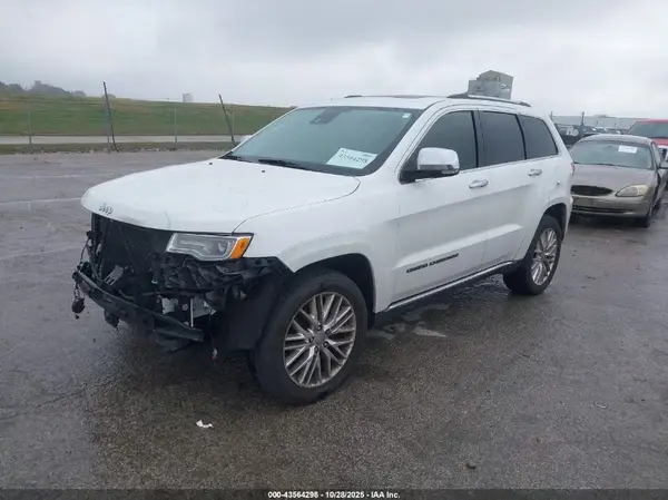 1C4RJFJT1HC679660 2017 JEEP GRAND CHEROKEE - Image 2