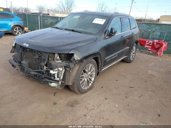 1C4RJFJT2JC191047 2018 JEEP GRAND CHEROKEE - Image 2