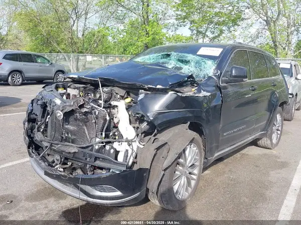 1C4RJFJT5JC120523 2018 JEEP GRAND CHEROKEE - Image 2