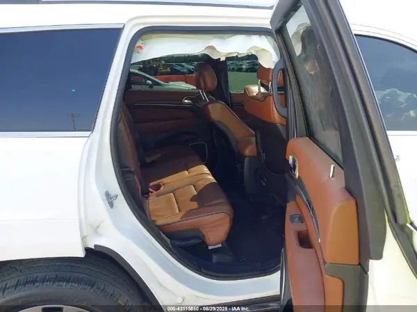 1C4RJFJT8HC667859 2017 JEEP GRAND CHEROKEE - Image 8