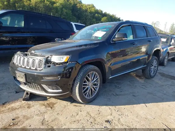 1C4RJFJT8JC252000 2018 JEEP GRAND CHEROKEE - Image 2