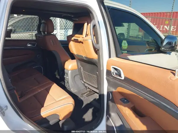 1C4RJFJT8KC709843 2019 JEEP GRAND CHEROKEE - Image 8