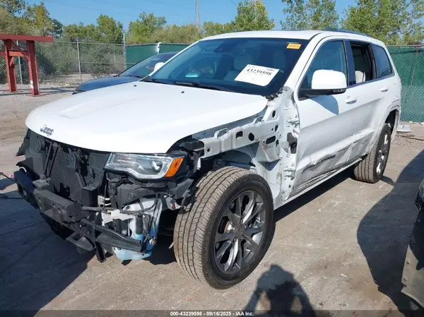 1C4RJFJT9LC222393 2020 JEEP GRAND CHEROKEE - Image 2