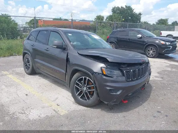 1C4RJFLG0HC946805 2017 JEEP GRAND CHEROKEE - Image 1