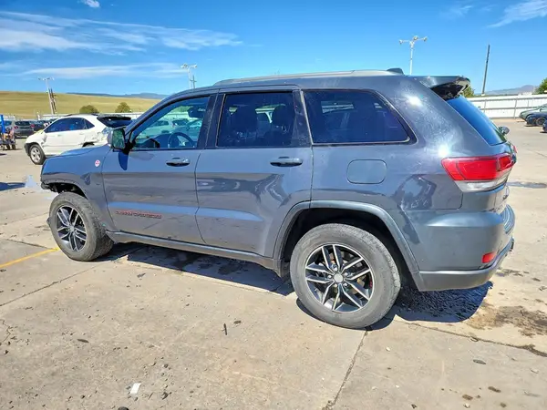 1C4RJFLG0JC137987 2018 JEEP GRAND CHEROKEE - Image 2