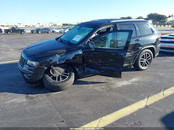 1C4RJFLG0JC337543 2018 JEEP GRAND CHEROKEE - Image 2