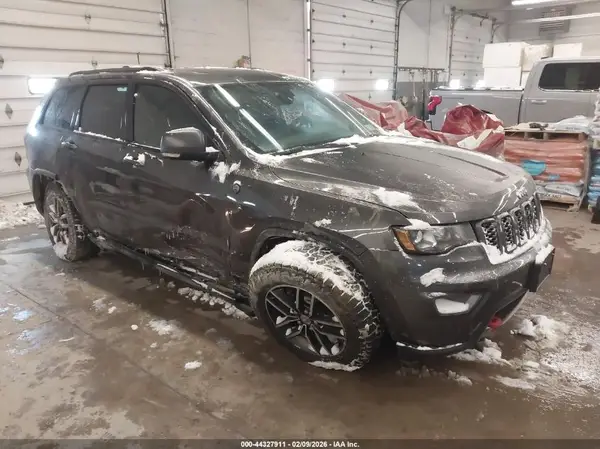 1C4RJFLG1HC893208 2017 JEEP GRAND CHEROKEE - Image 1