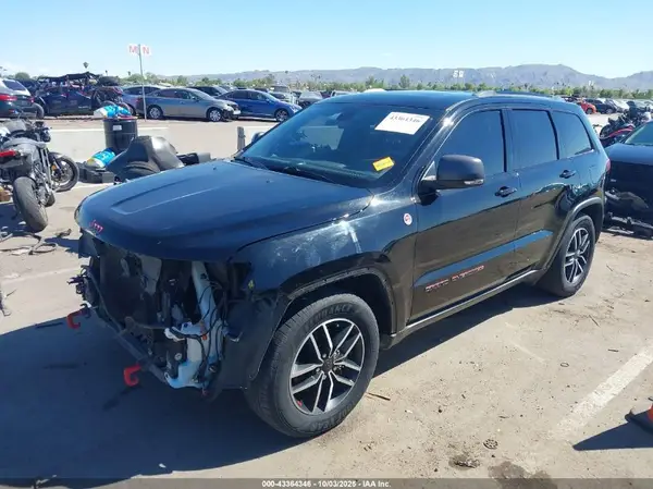1C4RJFLG1KC733546 2019 JEEP GRAND CHEROKEE - Image 2